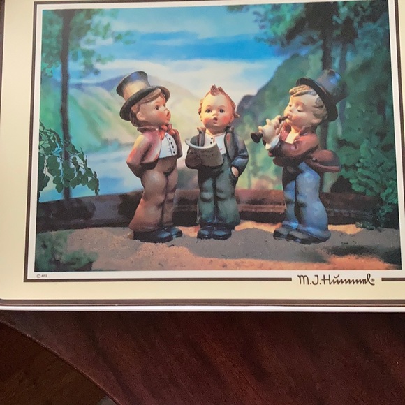 4 vintage Hummel cork board placemats - Picture 5 of 7